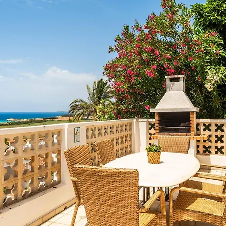 Es Castellet Villa *